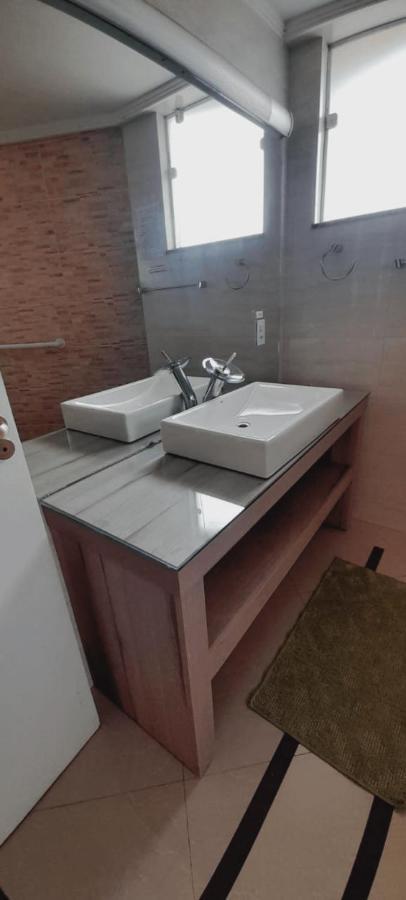 Lindo Apartamento No Coracao Da Cidade - Apartamento Inteiro Ou Seja Nao E Compartilhado Com Outras Pessoas - Perto De Tudo - 2 Quartos - Ar Condicionado - Churrasqueira - Cozinha Completa - 120 Metros Quadrados Ao Todo - Quartos Com 12 Metros Quadra Uniao Da Vitoria Exteriör bild